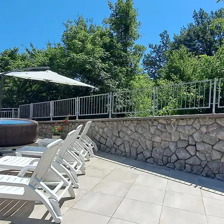 House Tia With Jacuzzi And Bbq In A Oasis Villa Abbazia