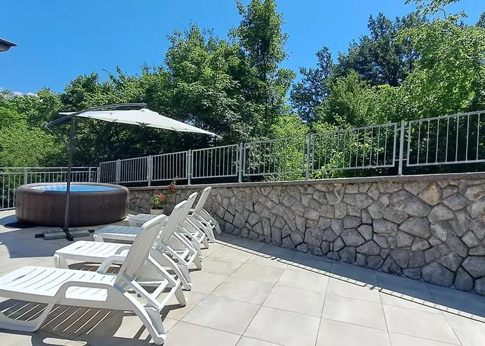 House Tia With Jacuzzi And Bbq In A Oasis 빌라 오파티아