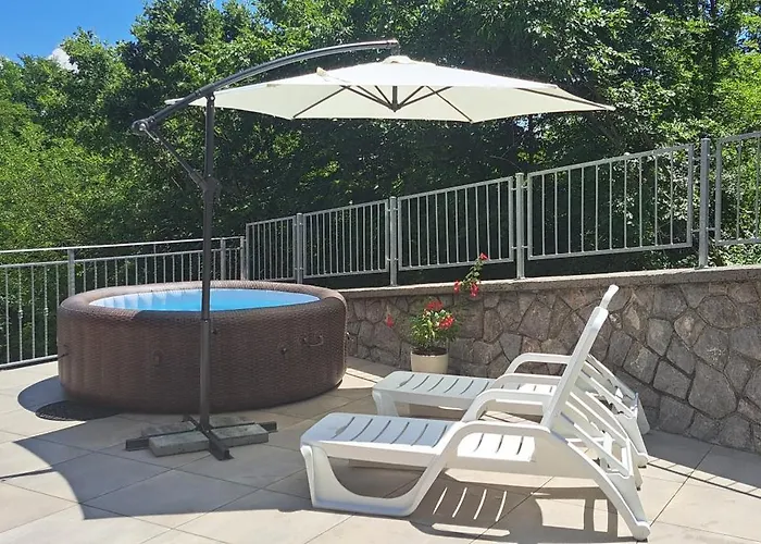 House Tia With Jacuzzi And Bbq In A Oasis 빌라 오파티아